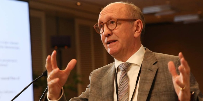 Dr. Johan Vande Lanotte