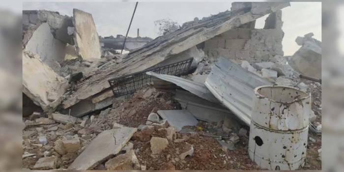 Merenaz’da yıkılan evler