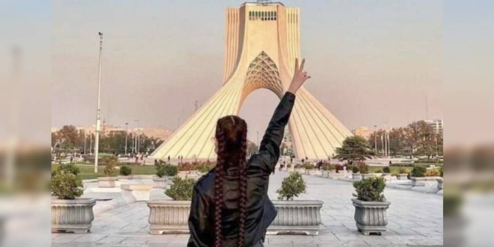 İran Üniversitelerinde protesto
