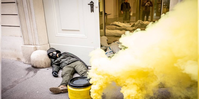 (AGİT) binasında sivil itaatsizlik eylemi