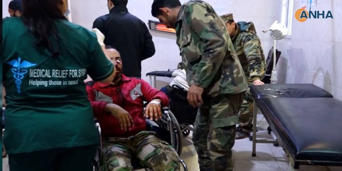 Yaralı Şam rejimi askerleri 