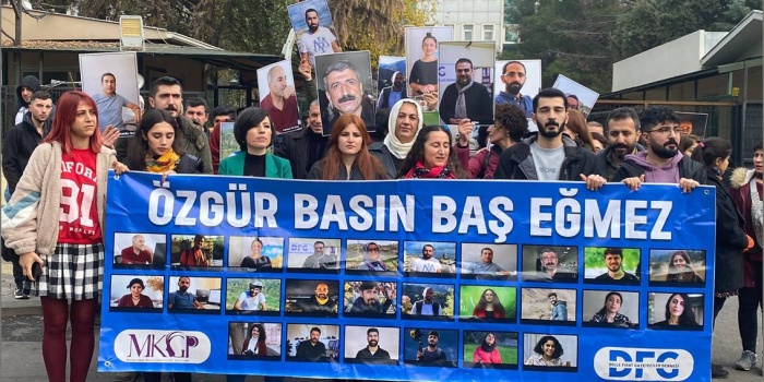 Gazeteciler için basın açıklaması