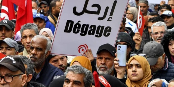 Tunus'da hükümet karşıtı gösteriler