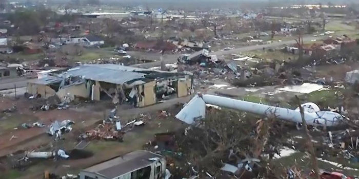 Mississipi'de Tornado yıkımı