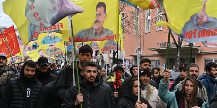 Zürih'te Öcalan'a özgülük yürüyüşü