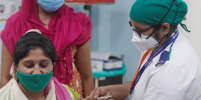 Hindistan'da maske uygulaması 