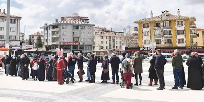 Ankara'da ucuz et kuyruğu