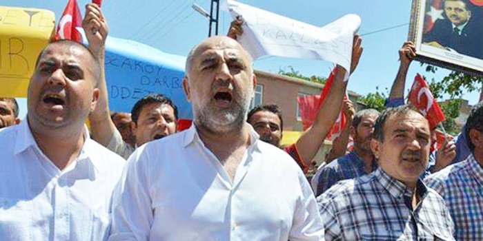 AKP Diyarbakır İl Başkan Yardımcısı Fatih Kayhan (Soldan ikinci)