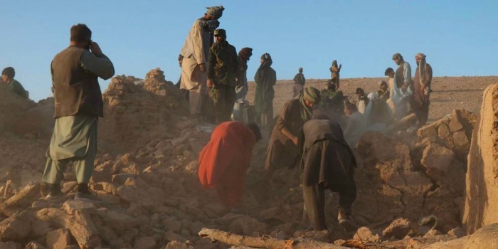 Herat depreminde ölü sayısı 2 bini aştı. Foto: AFP