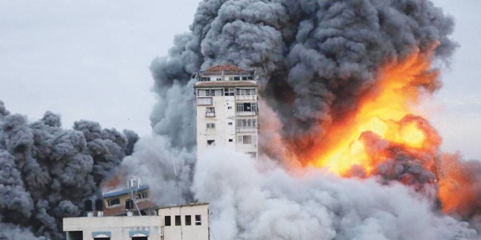 Gazze'ye İsrail hava saldırısı Foto: AFP