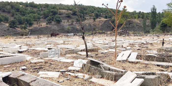 Tahrip edilen mezarlık / Şırnak-Besta