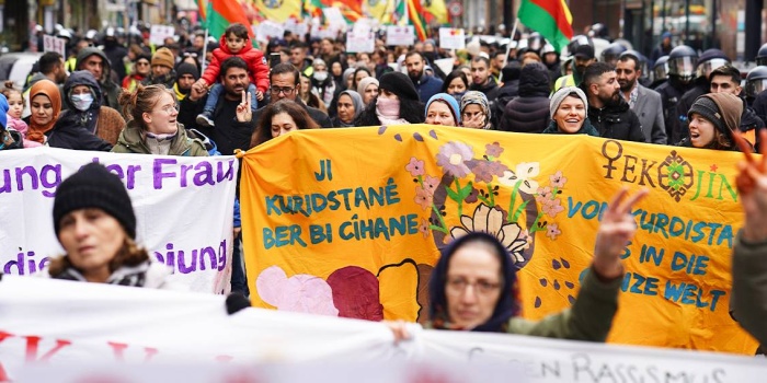 18 Kasım'da PKK yasağının kaldırılması için eylem Foto: Deniz BABİR