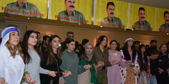 Avrupa'da 27 Kasım kutlamaları devam ediyor