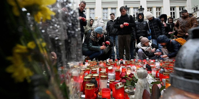 Prag'da katliam kurbanları anılıyor