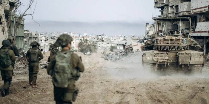 İsrail zırhlı ve piyade saldırısı 