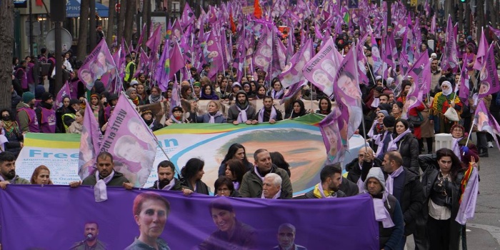 Paris katliamları kınandı