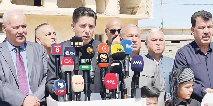 Topzawa Enfal Toplama Kampı önünde açıklama