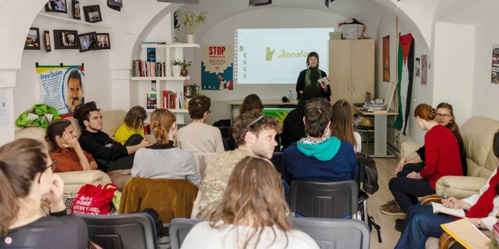 Slovenya, Öcalan konferans