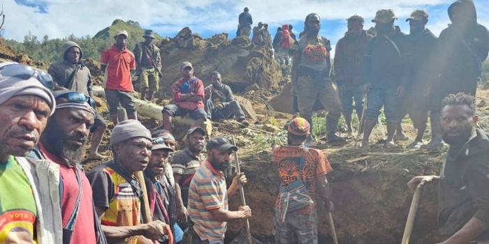 Papua Yeni Gine heyelan