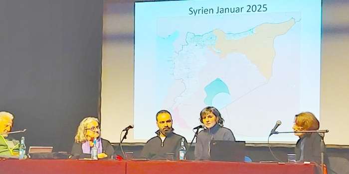 “Rojava’yı ne bekliyor” paneli