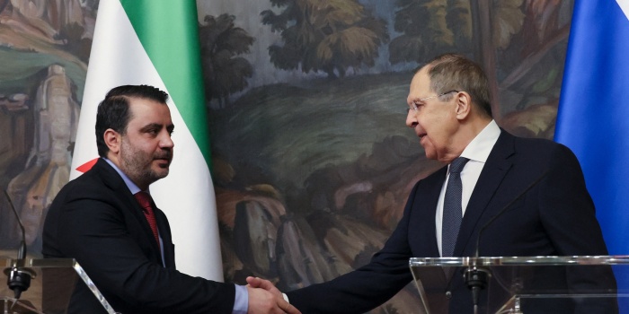 Esad eş-Şeyban ve Sergei Wiktorowitsch Lawrow / foto:AFP