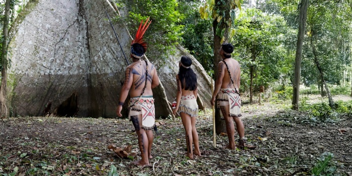 Yerli halk/ foto:AFP