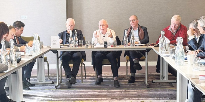 İrlanda'ya giden Dayanışma, Kardeşlik ve Demokrasi Komisyonu