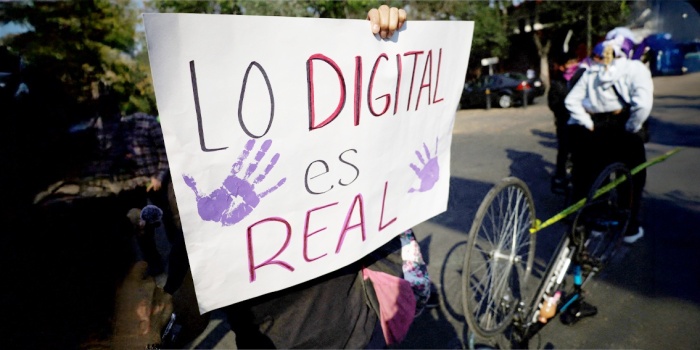 Digital şiddet / foto: AFP