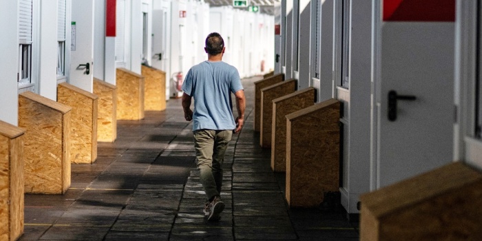 Berlin mülteci kampı/foto:AFP