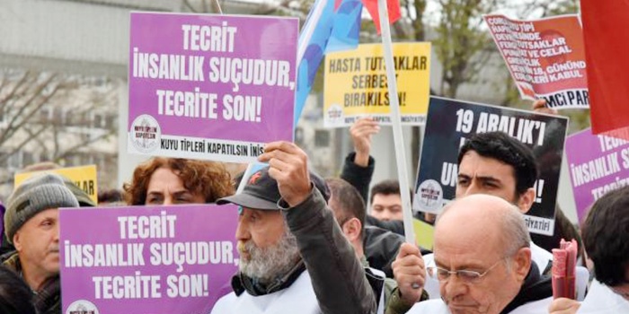 Cezaevleri protesto
