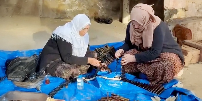 Rojava kadınlar özsavunma