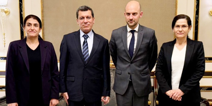 Özerk Yönetim heyeti ve Jean-Noël Barrot