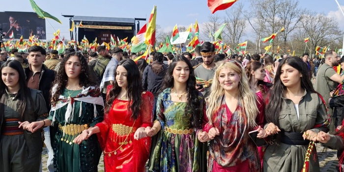 Newroz, Frankfurt/foto:M.Zahit EKİNCİ