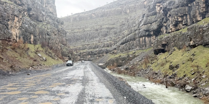 Uludere-Beytüşşebap arası bozuk yollar