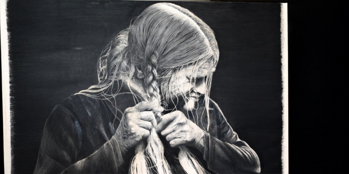 “Saçını ören kadın” resmi/foto:LUDWIG LINDEN