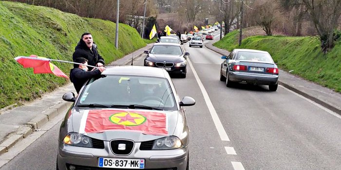 Paris'te konvoy oluşturuldu