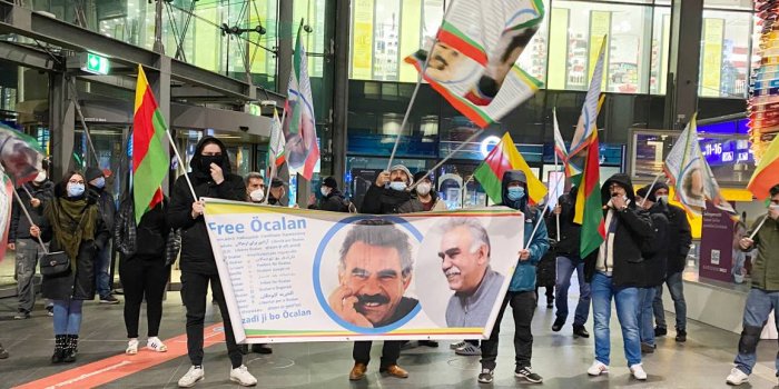 Berlin'de tecrit protestosu